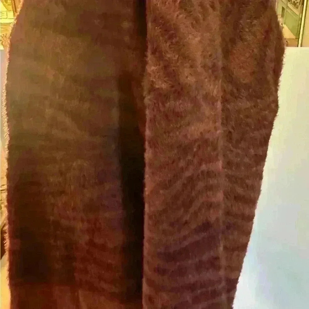 Ann Taylor Velour Sweater - Picture 3 of 8